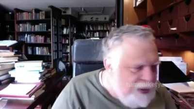 Celâl Şengör Ilber Ortaylı'nın allahina kitabına sövüyor