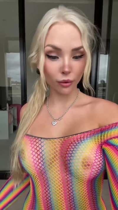 Can I be your doll after this reveal :)