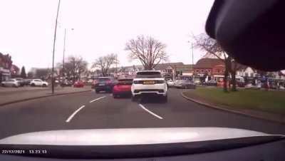 WCGW fender bumping a subcompact with an SUV