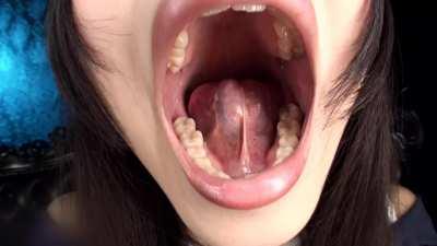 Suzu Yamai’s mouth