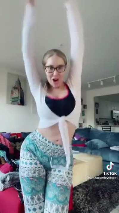 Soft & Jiggly No.391 😍🍑