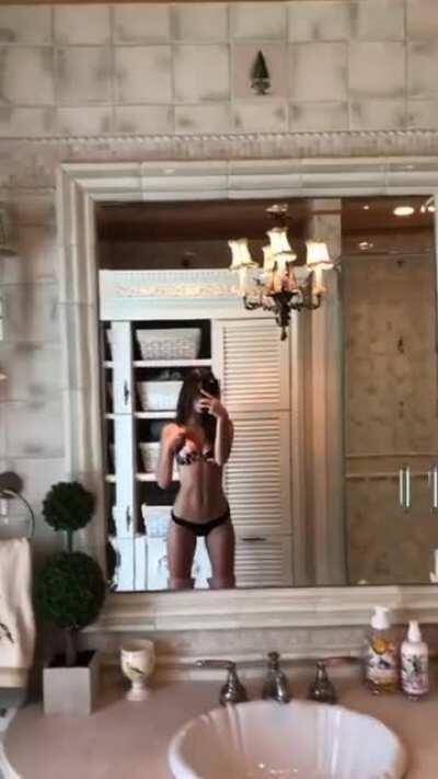 Sexy mirror selfie