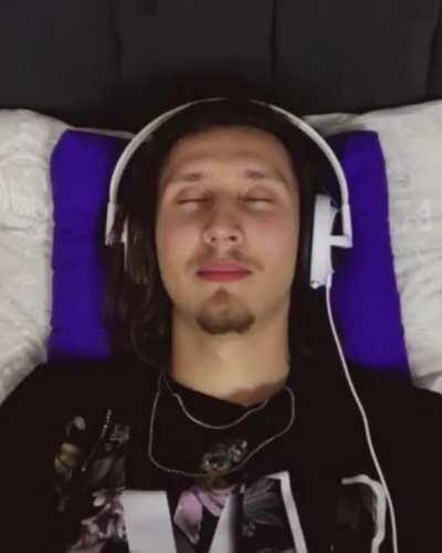 Kaanflix - Sen ayri trende ben ayri garda