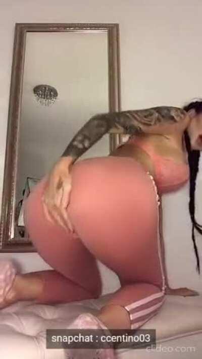 arrow up if ur dick is bigger than 4 inches