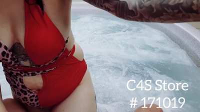 Kisa Kicks sensual ballbusting in a hot tub ❤️🥵