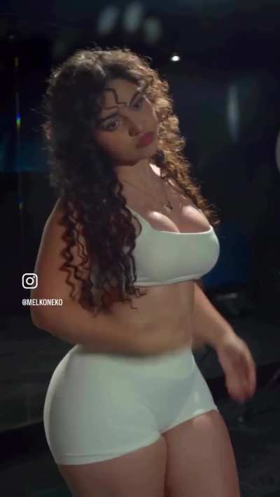 her body is ridiculous...