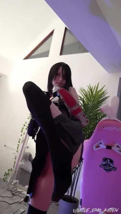 tifa lockhart by little_emo_kitten