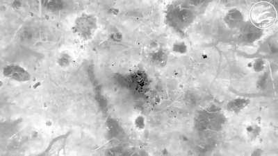 Ukrainian drones drop grenades on Russian infantry around Krynky. Russian dead and wounded visible. Graphic.