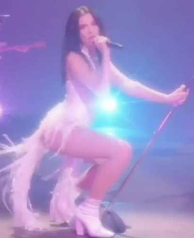 dua riding like a pro....