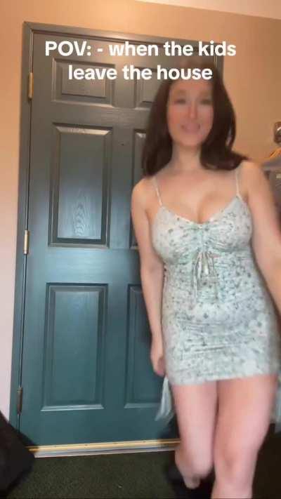 Elle Mandi (@ellemandii)