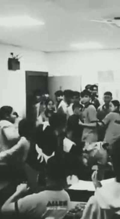 title allen gaya hai