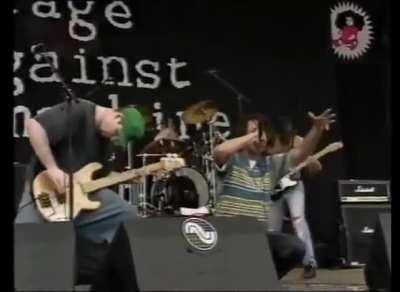 Rage Against the Machine - Killing in the Name Of at PinkPop 1993