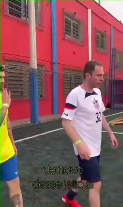 Como esse homem ainda não foi convocado