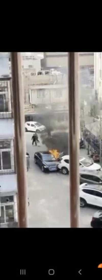 奥迪献忠哥燃起来了，谁知道何时何地发生的？