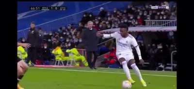 Vinicius Jr great dribble (Real Madrid vs Athletic Bilbao)