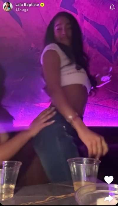 Lala and her friend🍑