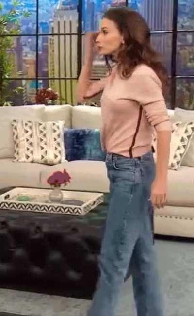 Here's a rilly rilly diffron way to appreciate the Four Seasons song 