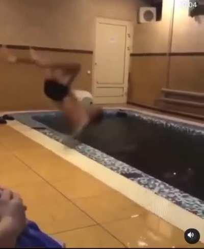 Old nigga missed the whole pool 😂