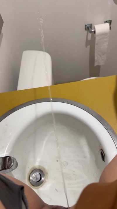 Gosh a 3 sec clip of the 2min fun I had in the work bathroom