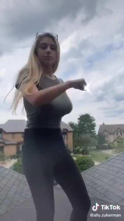 She deleted all her vids rip