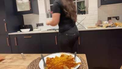 Anita's booty looking great 