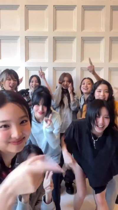 230818 Twicetagram Update - #KillingMeGood with 9WICE 💘