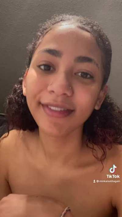 Keep your eyes on me!😈