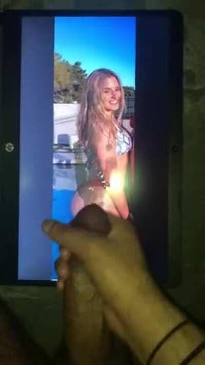 Thick load for an 18 year old PAWG 🤤