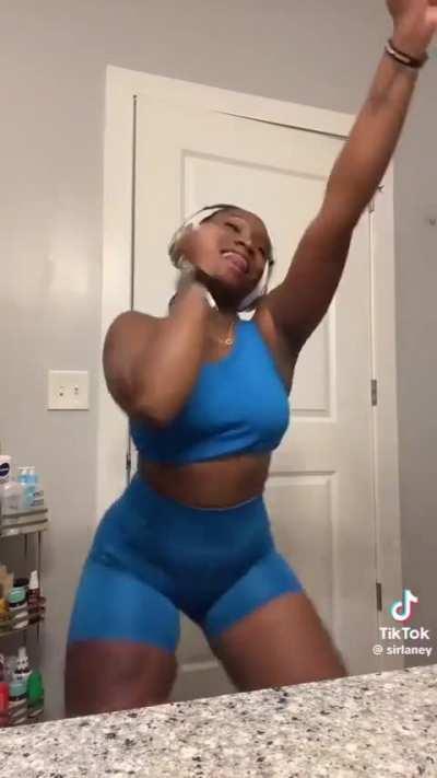 HAPPY HOLIDAYS! SORRY WE BEEN BUSY! HERE’S SOME NEW ASS! @sirlaney