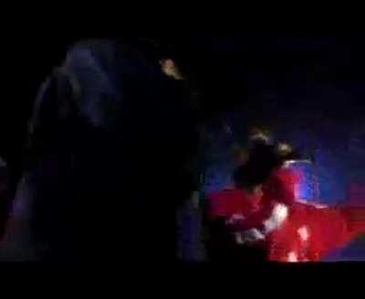 Ye on stage with drake rapping headlines