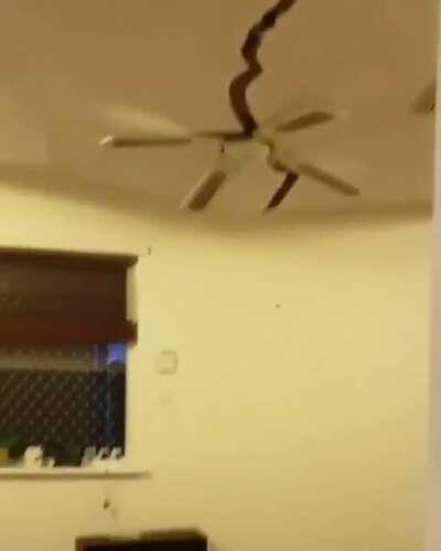 Poor fan tried to hold it😢😭