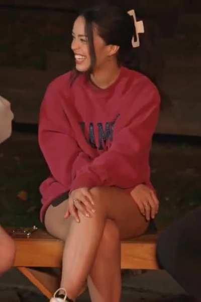 Rae's thighs