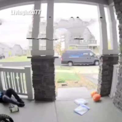 Осторожно скользкий пол