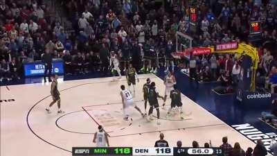 [Highlight] Jamal Murray clutch floater over two defenders to put the Nuggets up by 2
