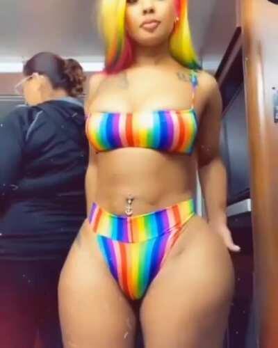 Lookin like skittles w/ass 🔥