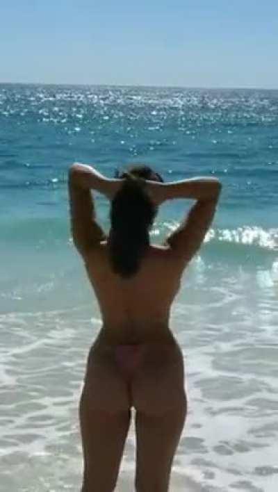 Sarah Curr [Free Friday]