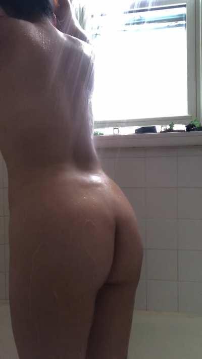 I saw you peeking so I jiggled it for you.