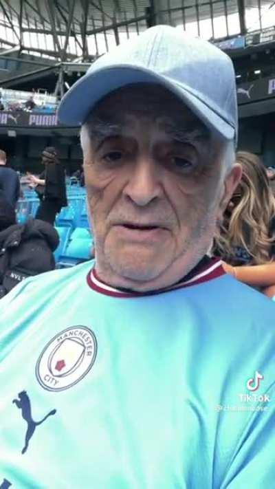 Grandson takes his lifelong City fan grandfather with dementia to the City vs. Aston Villa game