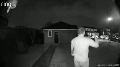 Male Karen freaks out at delivery driver for delivering parcel