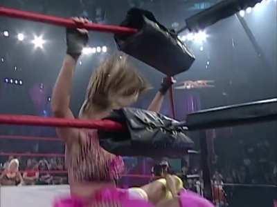 Velvet Sky takes herself out as Gail dives out the way (in HD)