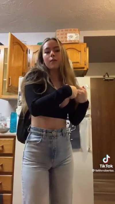 Packed 🎒 🍒 [faithrrobertss]