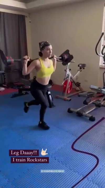 The Warning working out (Dany and Pau)