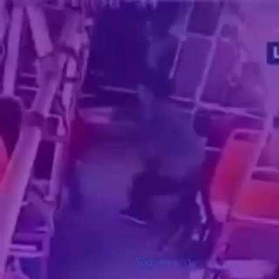 Ent cara,acho que ele mereceu...