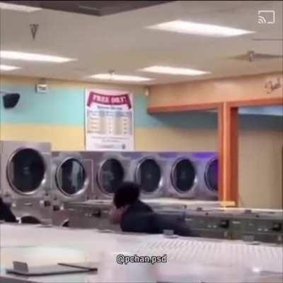 Falls like a Crash Bandicoot