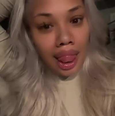 Embrace her 😩💋🔥