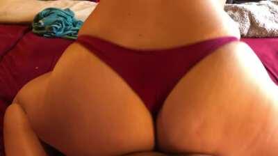 Get lost in my Colombian booty