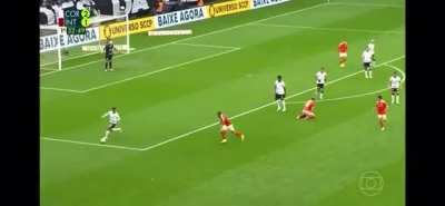 “O chute a gente corta na edição do DVD.” - Cleber Machado