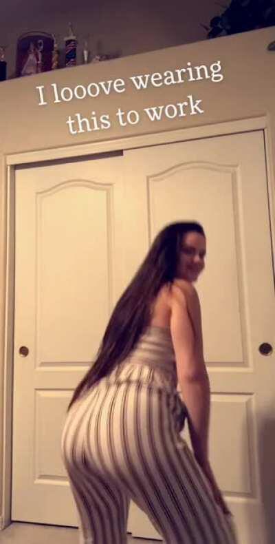 Imagine going to work and seeing this 🤤