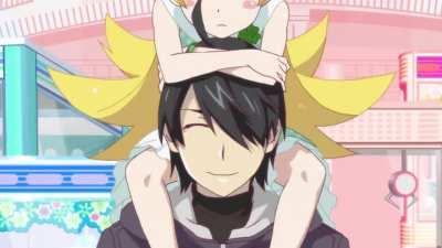 Araragi and Shinobu win a prize. [Tsukimonogatari]