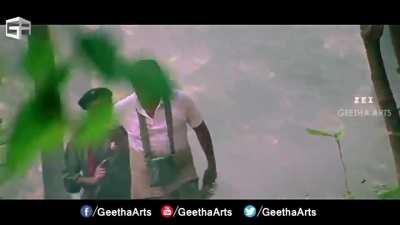 Chalore chal chal song super untadhi kadha mowa.. (─‿‿─)